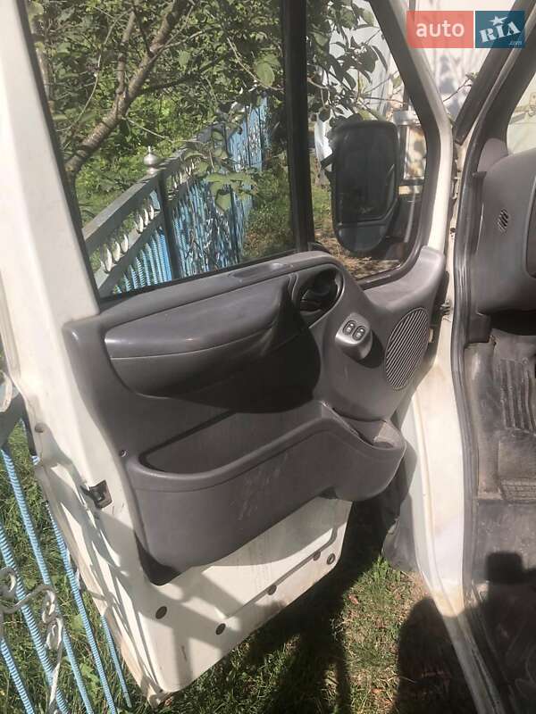 Грузовой фургон Ford Transit 2005 в Луцке фото 7 Грузовой фургон Ford Transit 2005 в Луцке