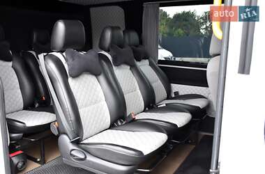 Микроавтобус Ford Transit 2019 в 