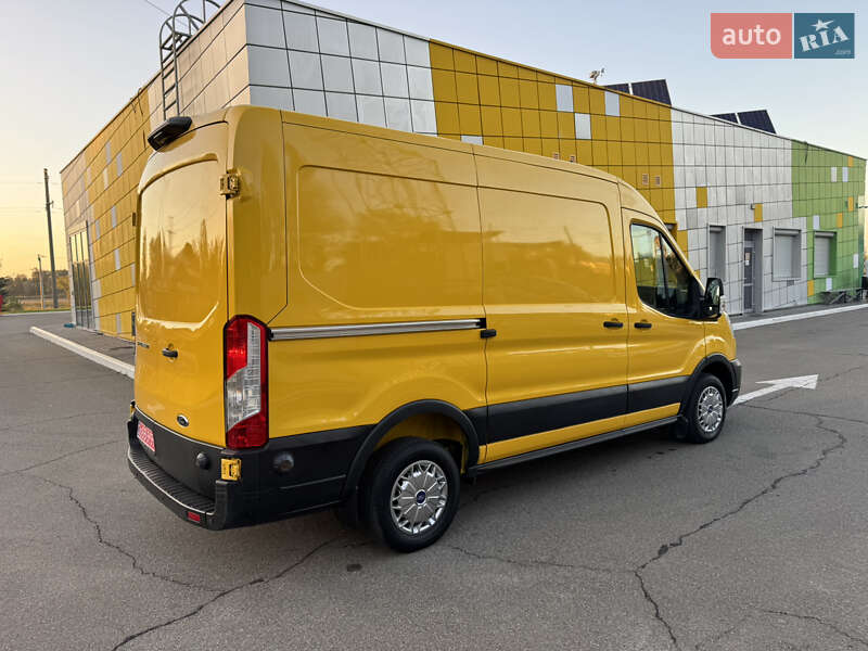 Грузовой фургон Ford Transit 2020 в Ирпене