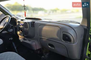 Вантажопасажирський фургон Ford Transit 2005 в 
