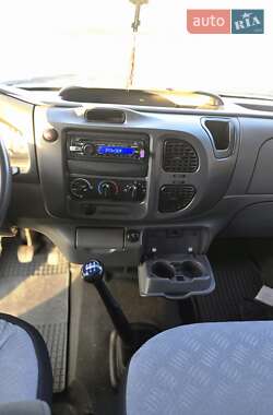Вантажопасажирський фургон Ford Transit 2005 в 