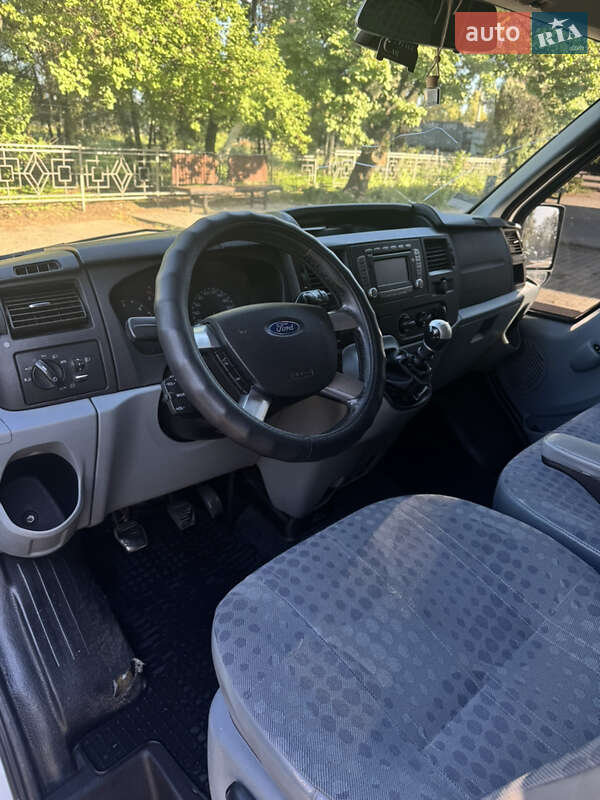 Вантажний фургон Ford Transit 2008 в Горішніх Плавнях