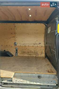 Вантажний фургон Ford Transit 2015 в 