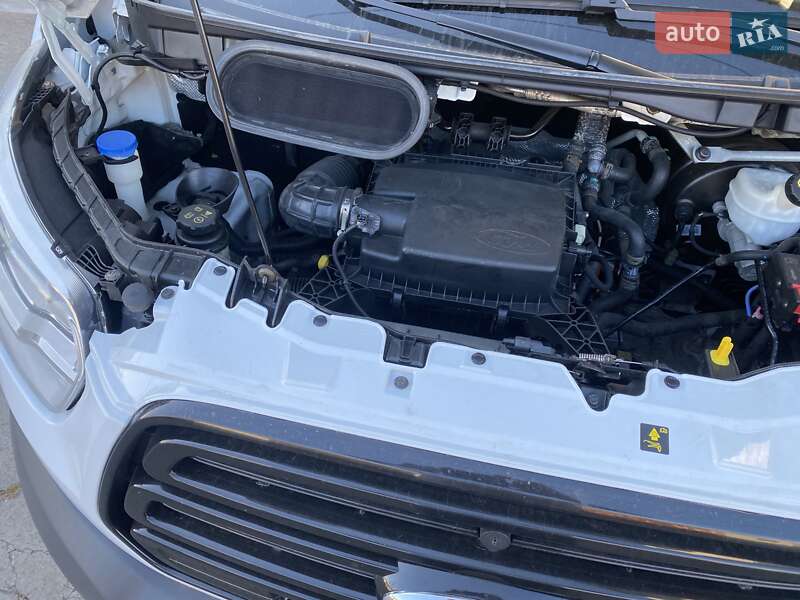 Грузовой фургон Ford Transit 2017 в Киеве