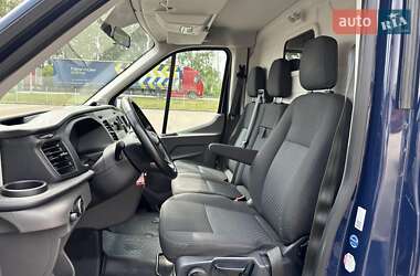 Грузовой фургон Ford Transit 2019 в 
