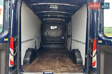 Грузовой фургон Ford Transit 2019 в 