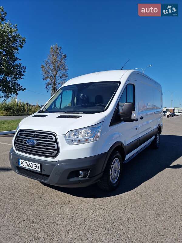 Грузовой фургон Ford Transit 2017 в Луцке