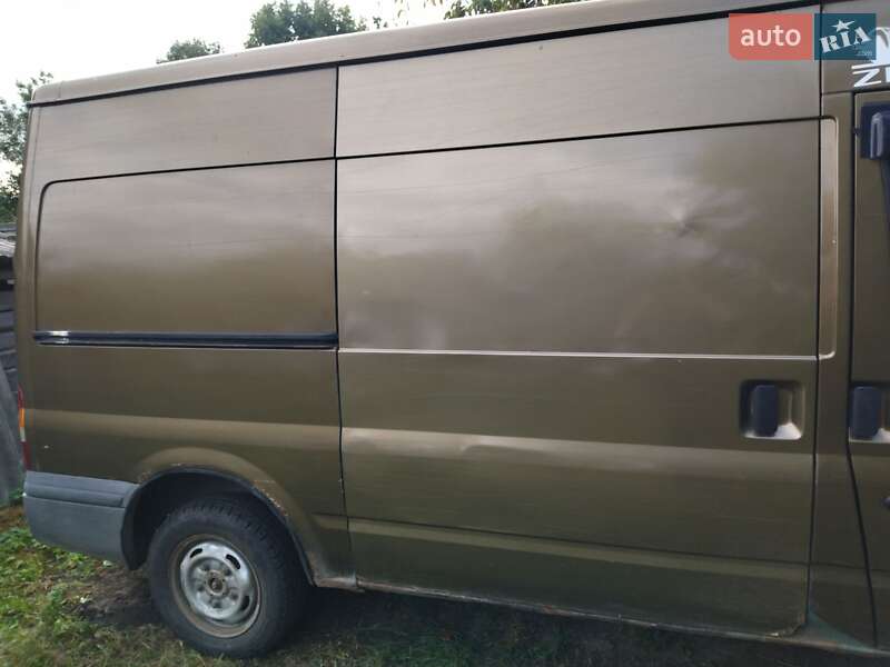 Грузовой фургон Ford Transit 2001 в Киеве