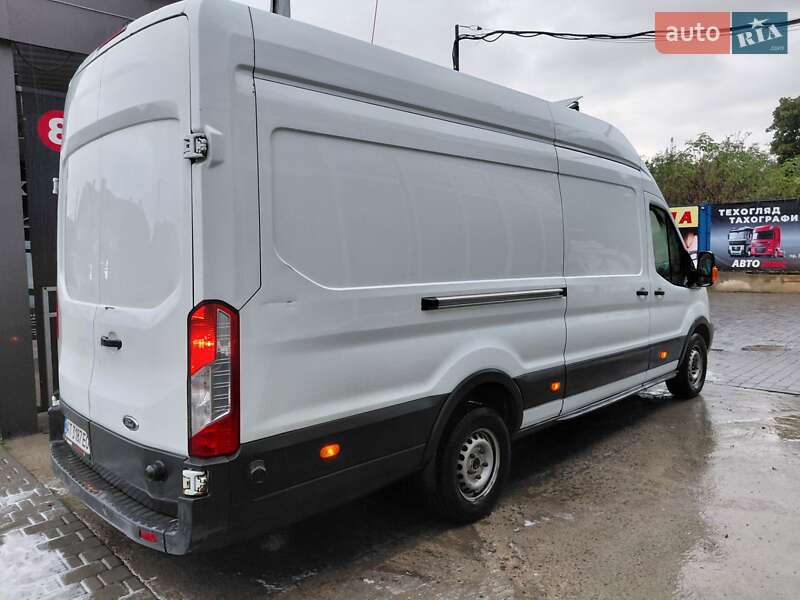 Грузовой фургон Ford Transit 2016 в Ивано-Франковске