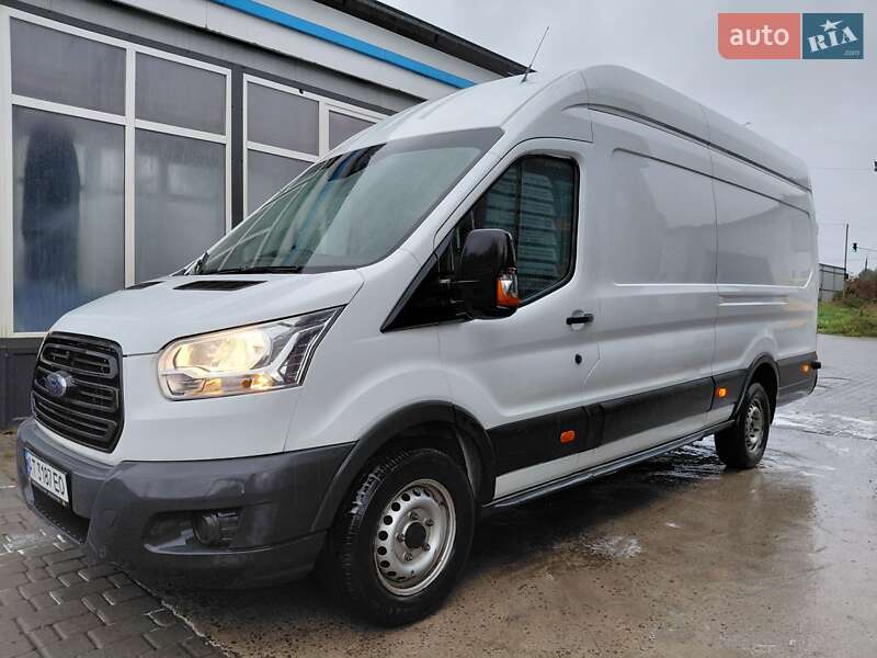 Грузовой фургон Ford Transit 2016 в Ивано-Франковске