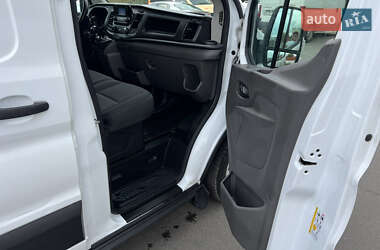Грузовой фургон Ford Transit 2020 в 