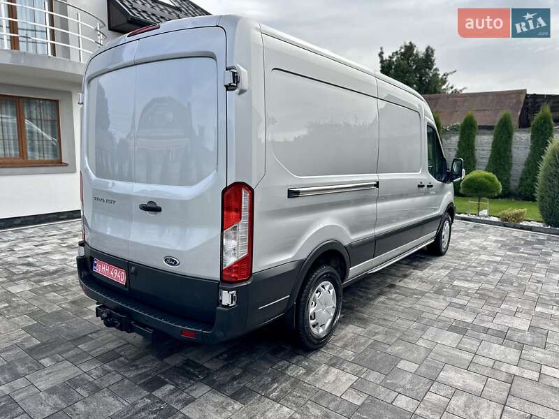 Вантажний фургон Ford Transit 2019 в Дубні