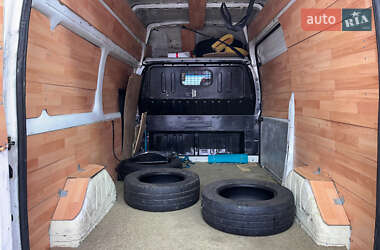 Грузовой фургон Ford Transit 2012 в 