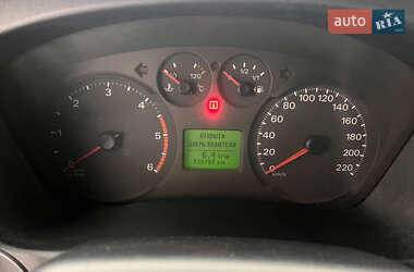 Грузовой фургон Ford Transit 2012 в 