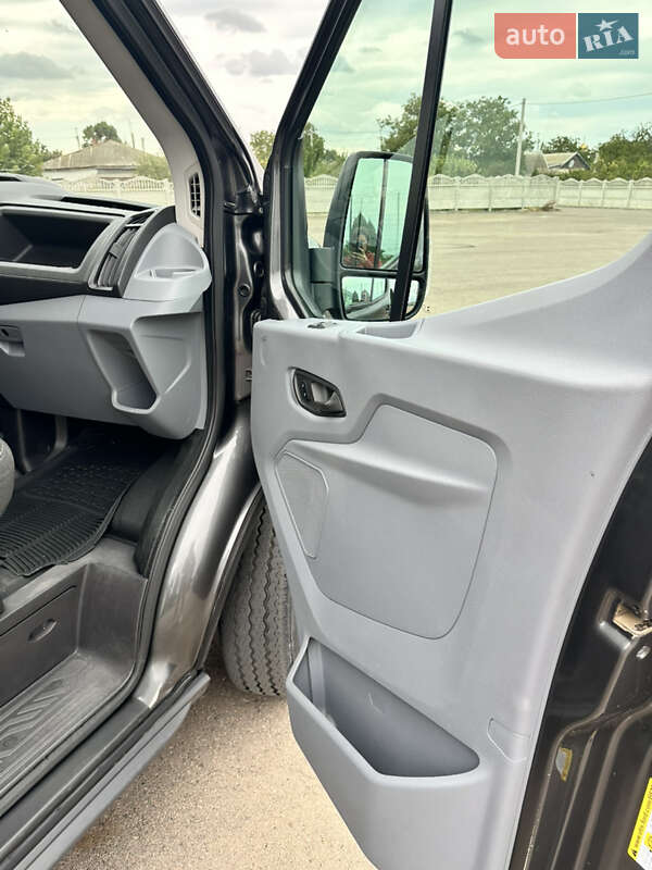 Вантажний фургон Ford Transit 2016 в Одесі