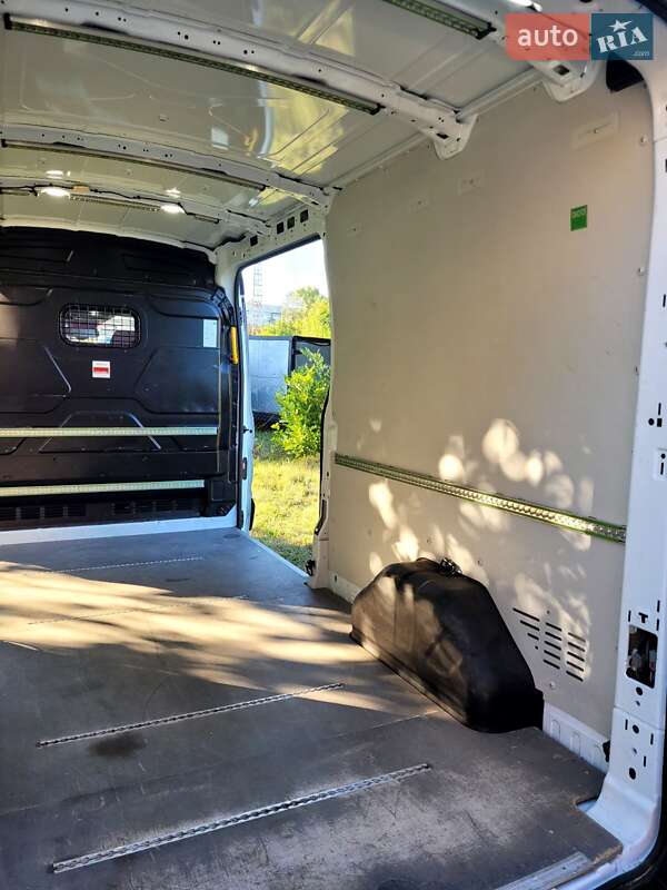 Вантажний фургон Ford Transit 2018 в Києві