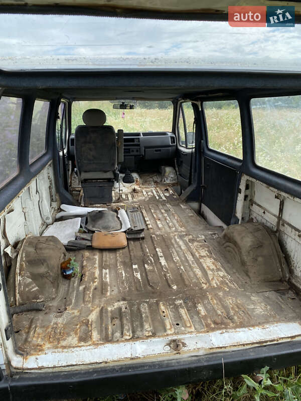 Грузовой фургон Ford Transit 1990 в Луцке фото 8 Грузовой фургон Ford Transit 1990 в Луцке