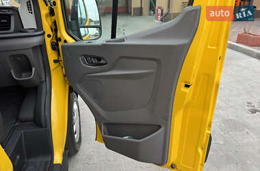 Вантажний фургон Ford Transit 2021 в 