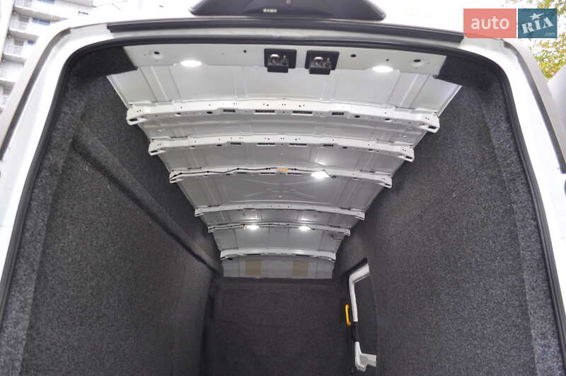 Грузовой фургон Ford Transit 2020 в Киеве фото 109 Грузовой фургон Ford Transit 2020 в Киеве