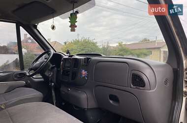 Вантажопасажирський фургон Ford Transit 2003 в 