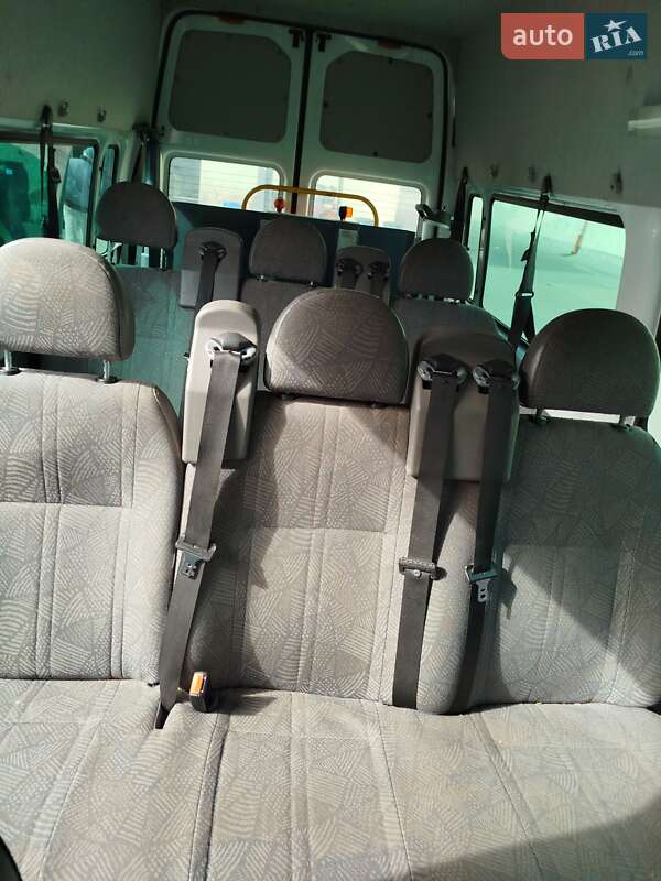 Микроавтобус Ford Transit 2012 в Львове