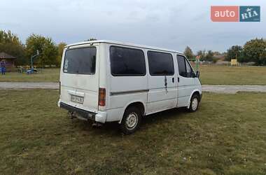 Вантажопасажирський фургон Ford Transit 1986 в 