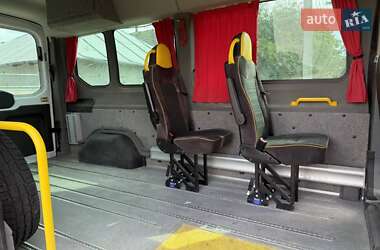 Мікроавтобус Ford Transit 2015 в 