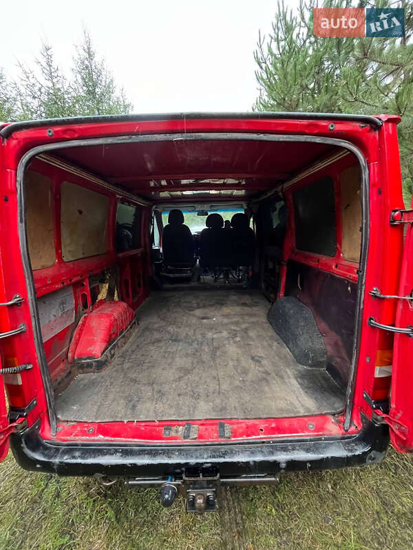 Вантажний фургон Ford Transit 2004 в Кропивницькому фото 11 Вантажний фургон Ford Transit 2004 в Кропивницькому