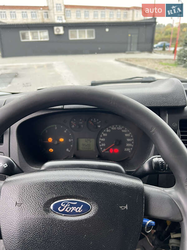 Вантажний фургон Ford Transit 2006 в Вінниці