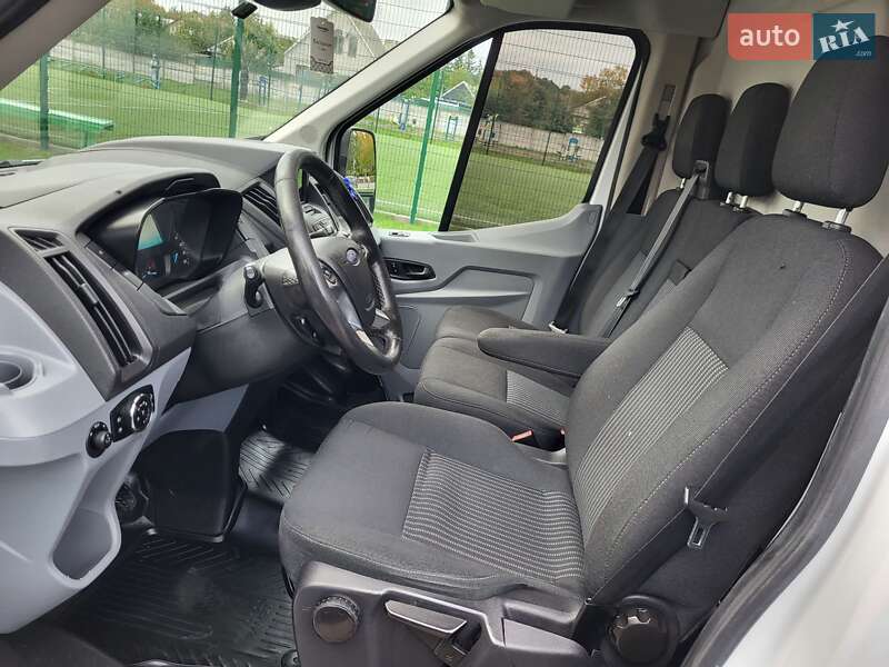 Грузовой фургон Ford Transit 2017 в Виннице