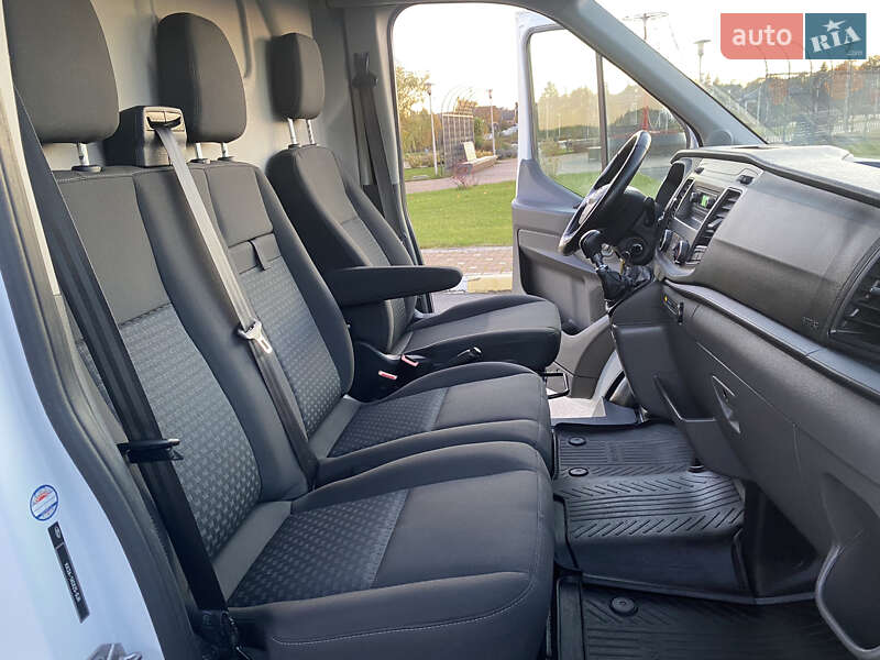 Вантажний фургон Ford Transit 2020 в Ірпені