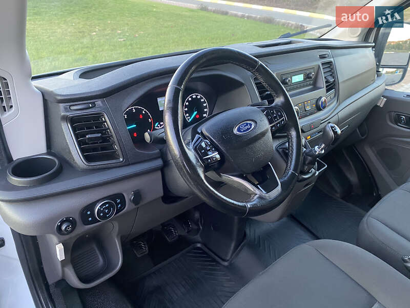 Вантажний фургон Ford Transit 2020 в Ірпені