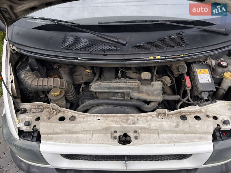 Вантажний фургон Ford Transit 2004 в Чернівцях фото 14 Вантажний фургон Ford Transit 2004 в Чернівцях