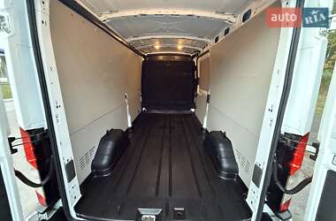 Грузовой фургон Ford Transit 2021 в 