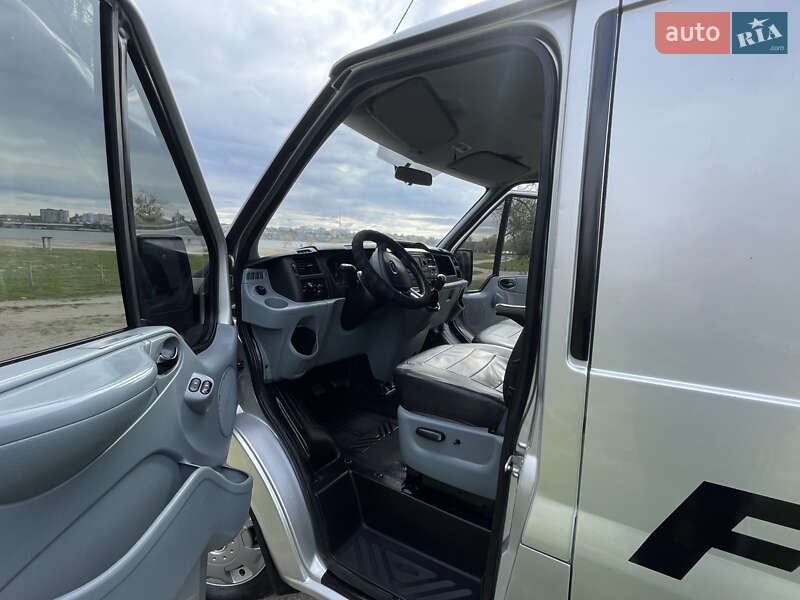 Грузовой фургон Ford Transit 2008 в Николаеве