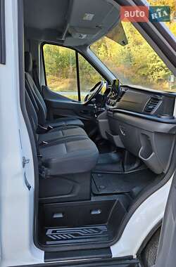 Вантажний фургон Ford Transit 2021 в 