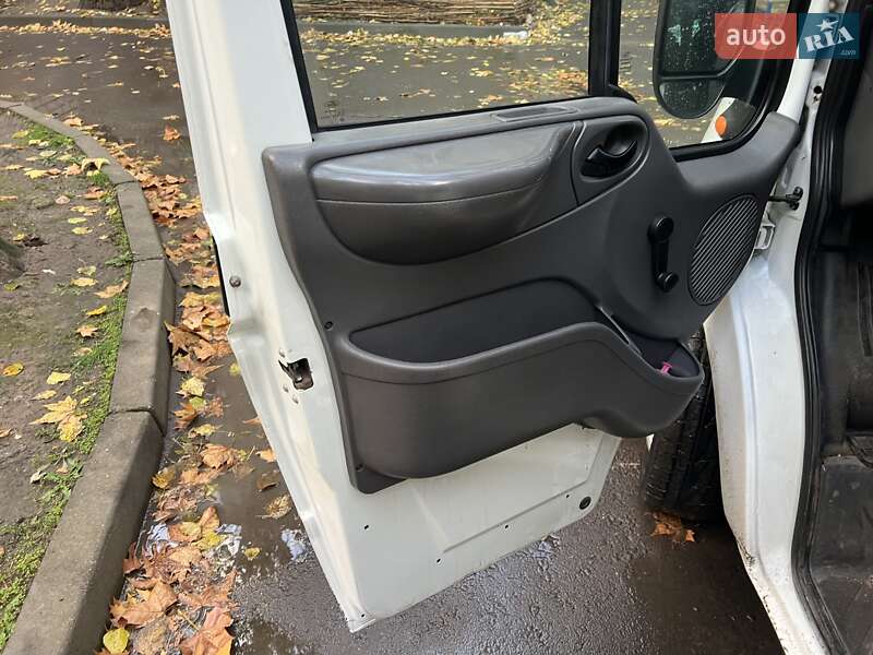 Микроавтобус Ford Transit 2005 в Николаеве фото 6 Микроавтобус Ford Transit 2005 в Николаеве