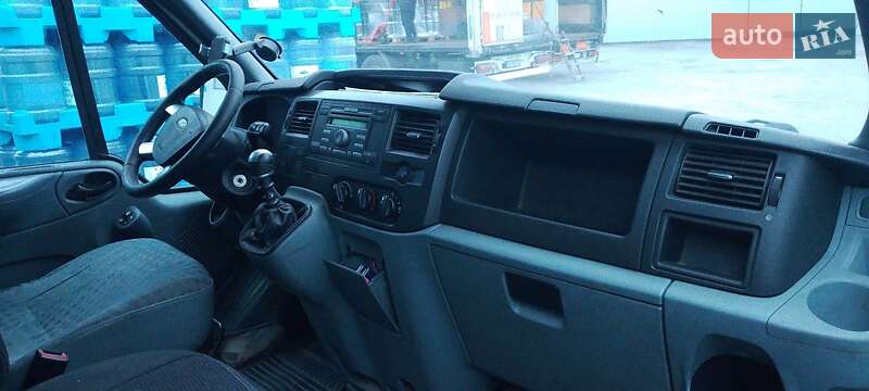 Вантажний фургон Ford Transit 2013 в Вінниці