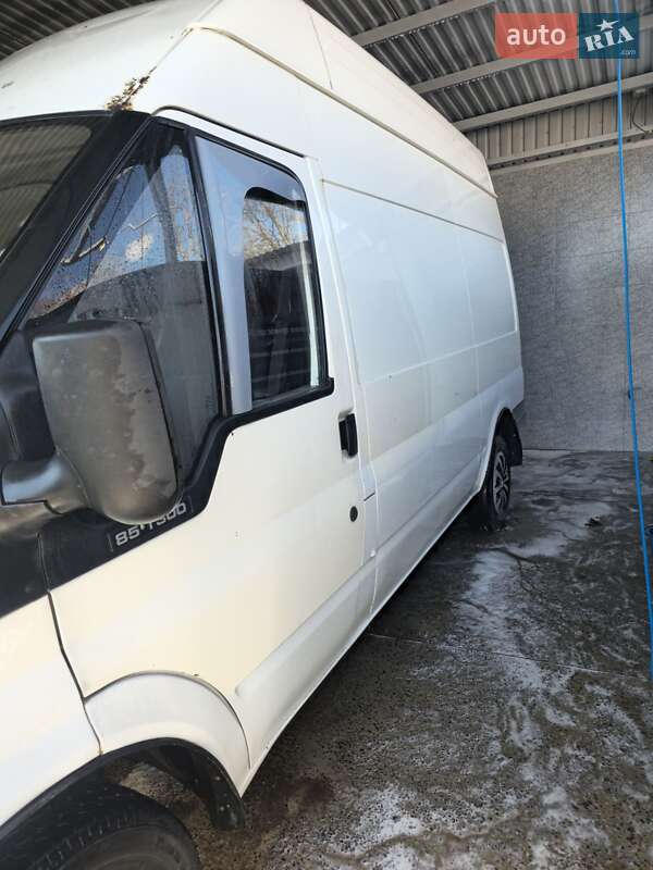 Грузовой фургон Ford Transit 2004 в Новоднестровске