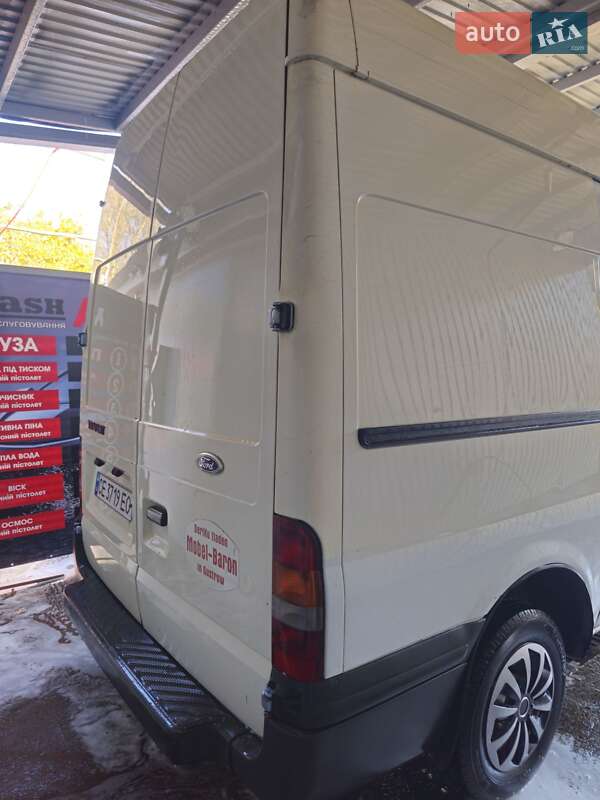 Грузовой фургон Ford Transit 2004 в Новоднестровске