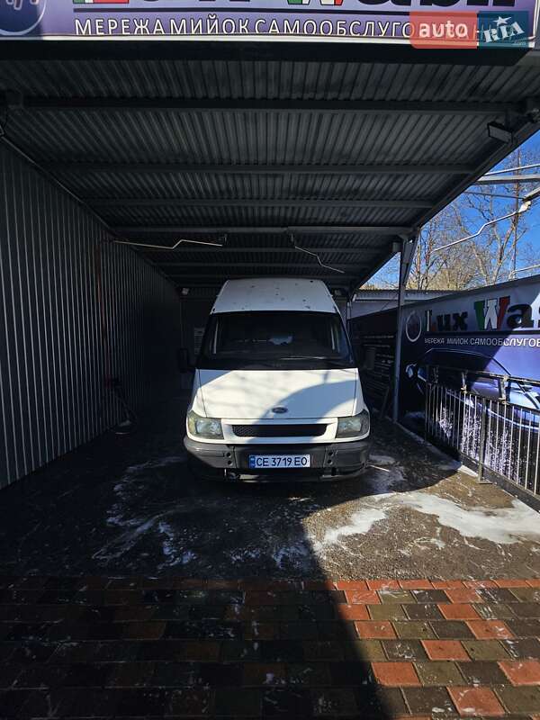 Грузовой фургон Ford Transit 2004 в Новоднестровске