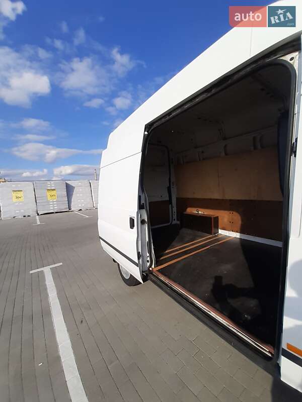 Вантажний фургон Ford Transit 2011 в Вінниці