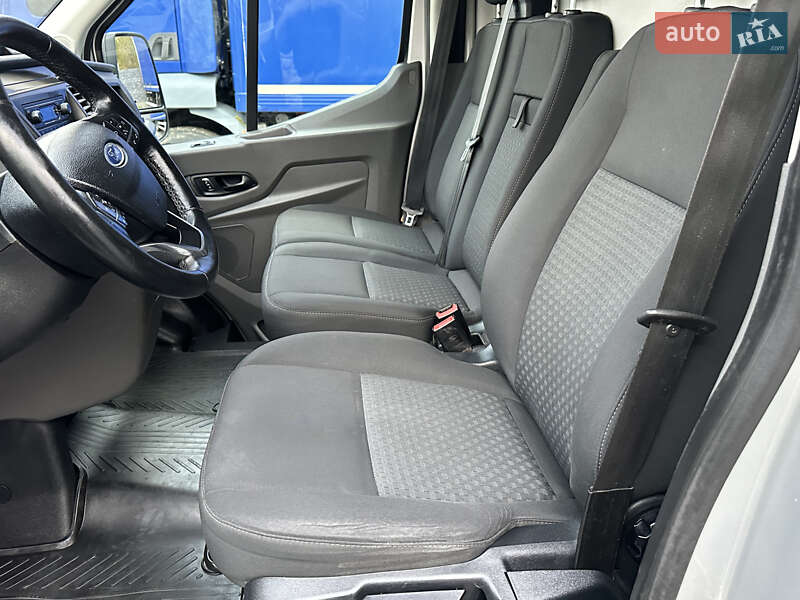 Грузовой фургон Ford Transit 2020 в Ровно