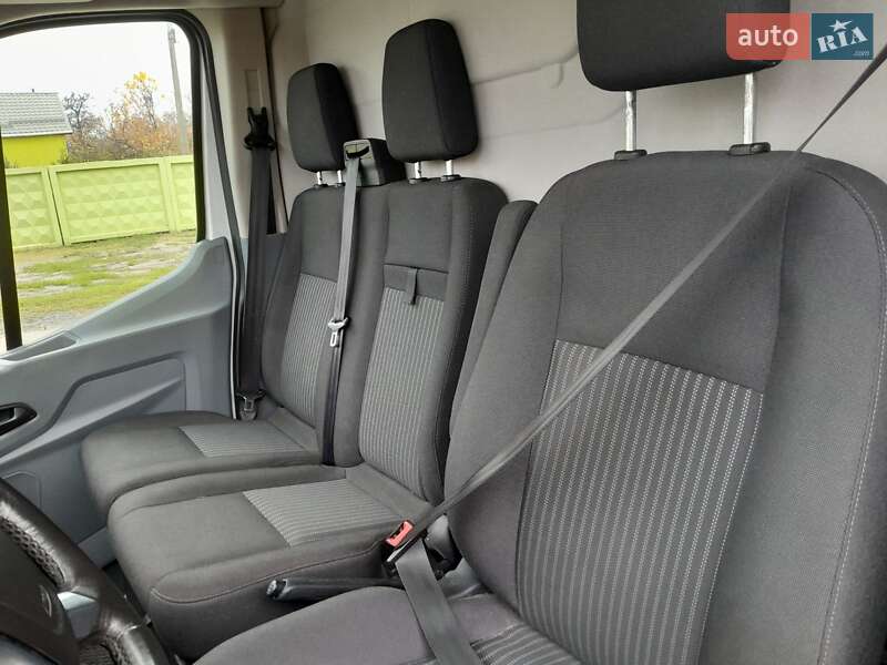 Вантажний фургон Ford Transit 2018 в Новоархангельську
