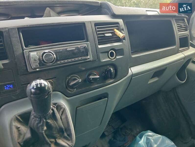 Грузовой фургон Ford Transit 2007 в Полтаве фото 4 Грузовой фургон Ford Transit 2007 в Полтаве