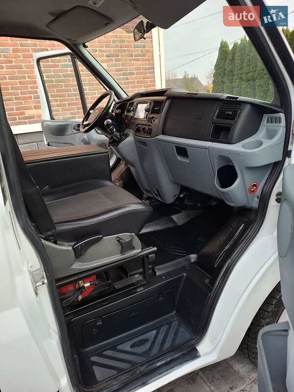 Минивэн Ford Transit 2009 в Черновцах