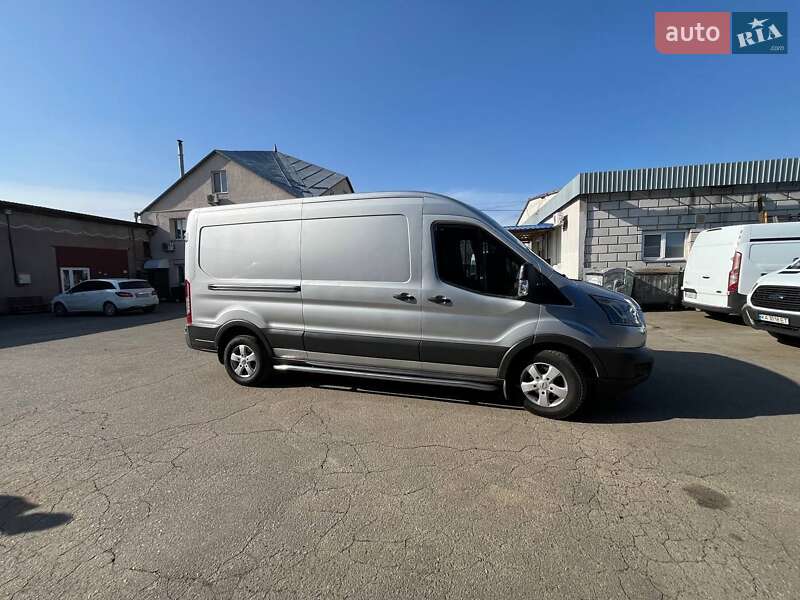 Вантажопасажирський фургон Ford Transit 2015 в Києві