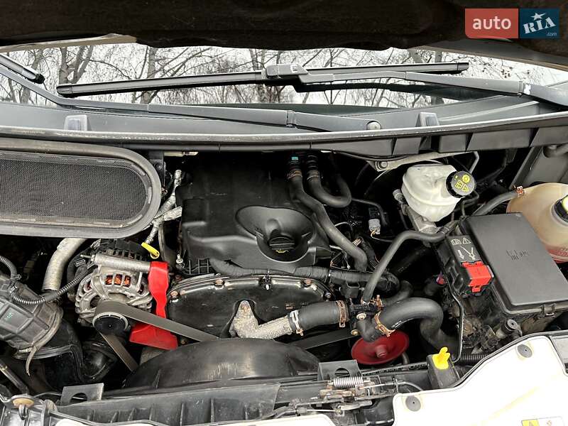 Вантажний фургон Ford Transit 2015 в Чернігові