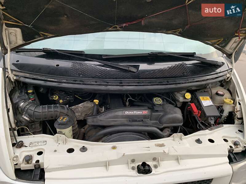 Грузопассажирский фургон Ford Transit 2000 в Николаеве