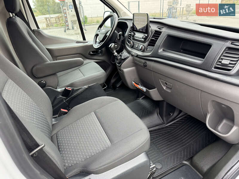 Вантажний фургон Ford Transit 2021 в Ірпені